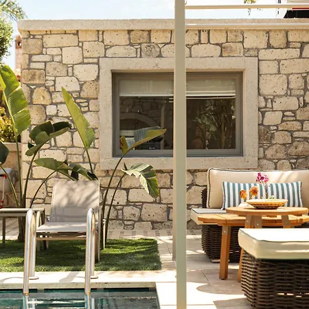 Palm Boutique Hotel 3*